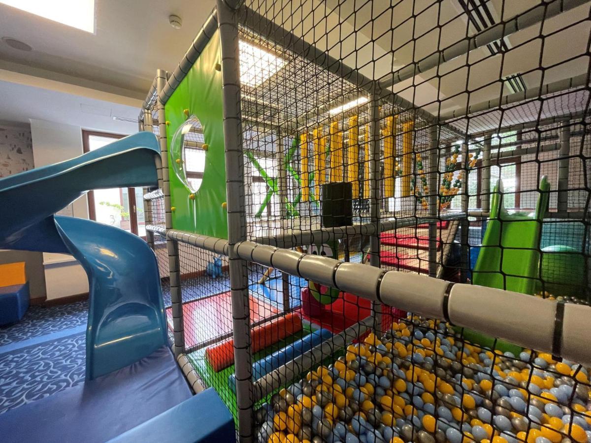Park Rekreacyjno-Biznesowy Las Woda Wilga Εξωτερικό φωτογραφία