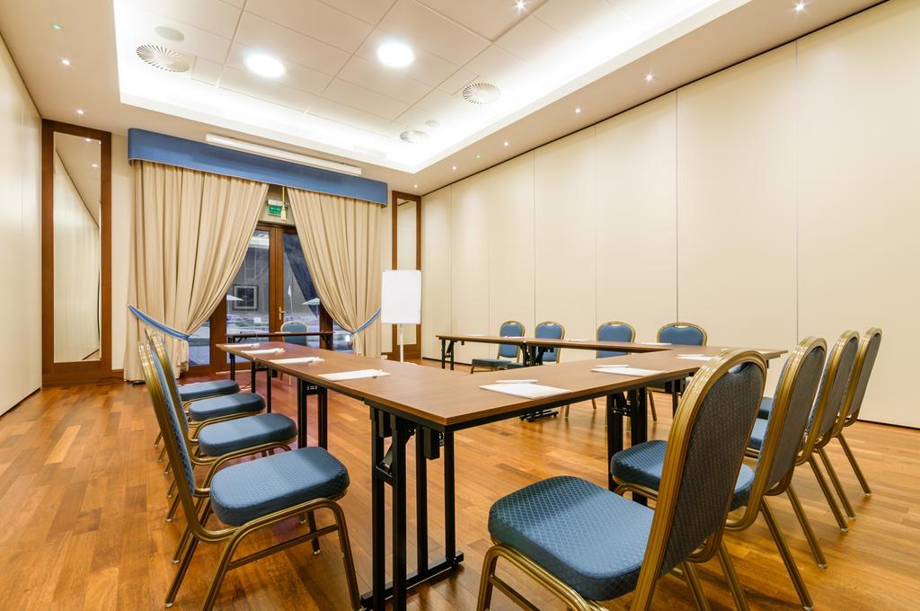 Park Rekreacyjno-Biznesowy Las Woda Wilga Εξωτερικό φωτογραφία